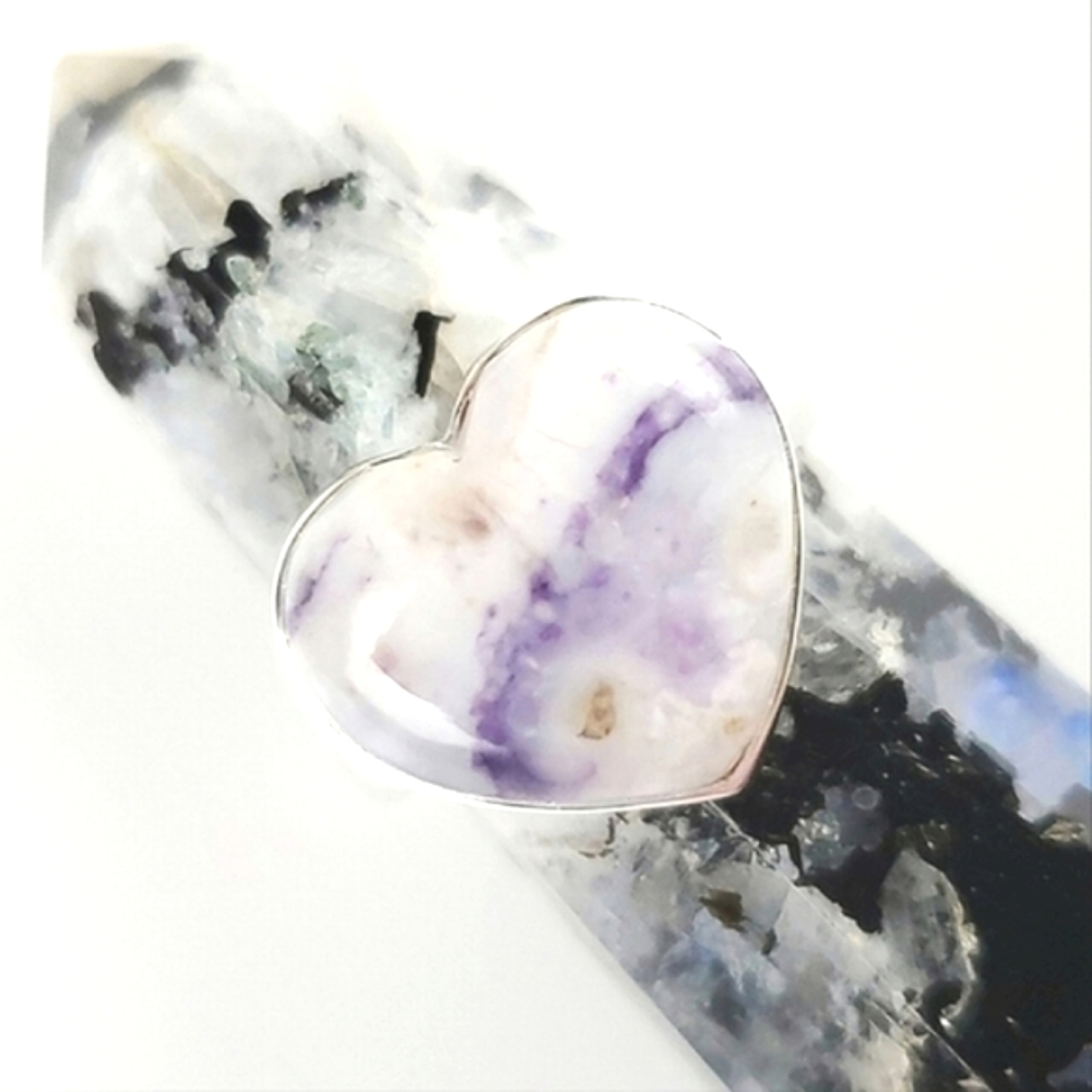 🎉HP~1/6/24🎉 Sterling Silver Violet Flame Opal Heart Ring Size 8